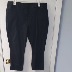 7th Avenue New York & Company Black Capris / Crops